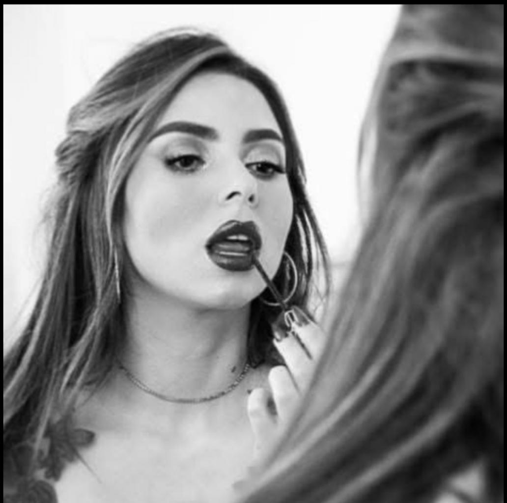 Chica busca chico en Almería: 