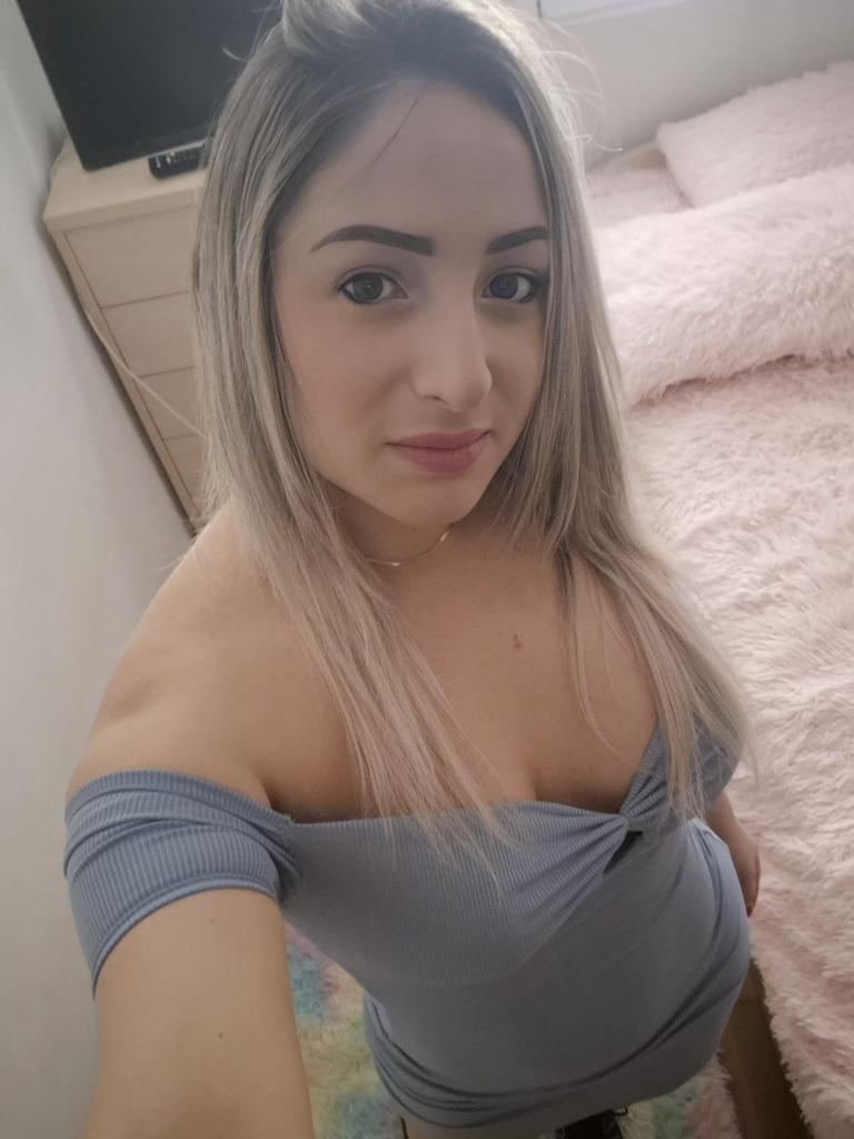 Chica busca chico en Valencia: Chica busca chico