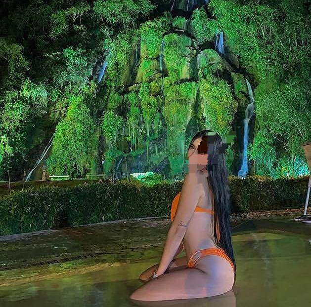 637036574: Chica busca chico en Sevilla