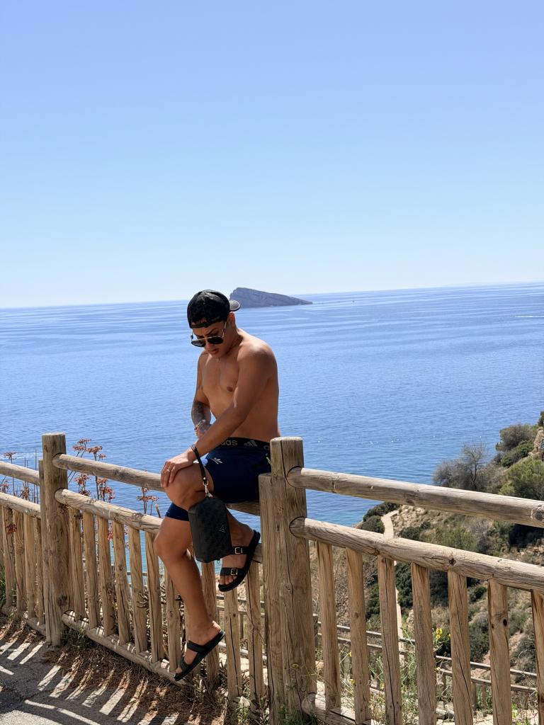 Chico busca chica en Las Palmas: 