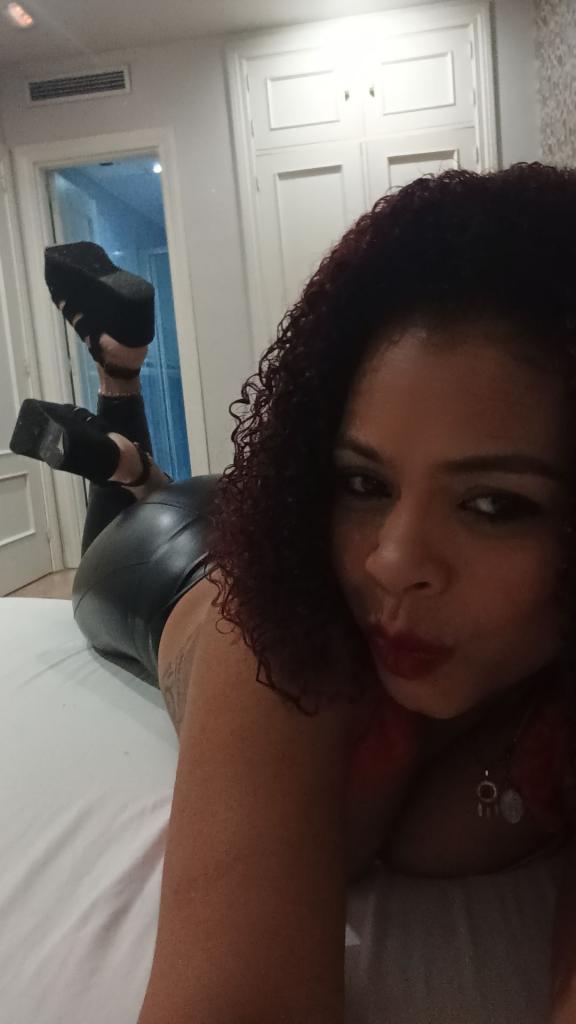 641738977: Chica busca chico en Valencia