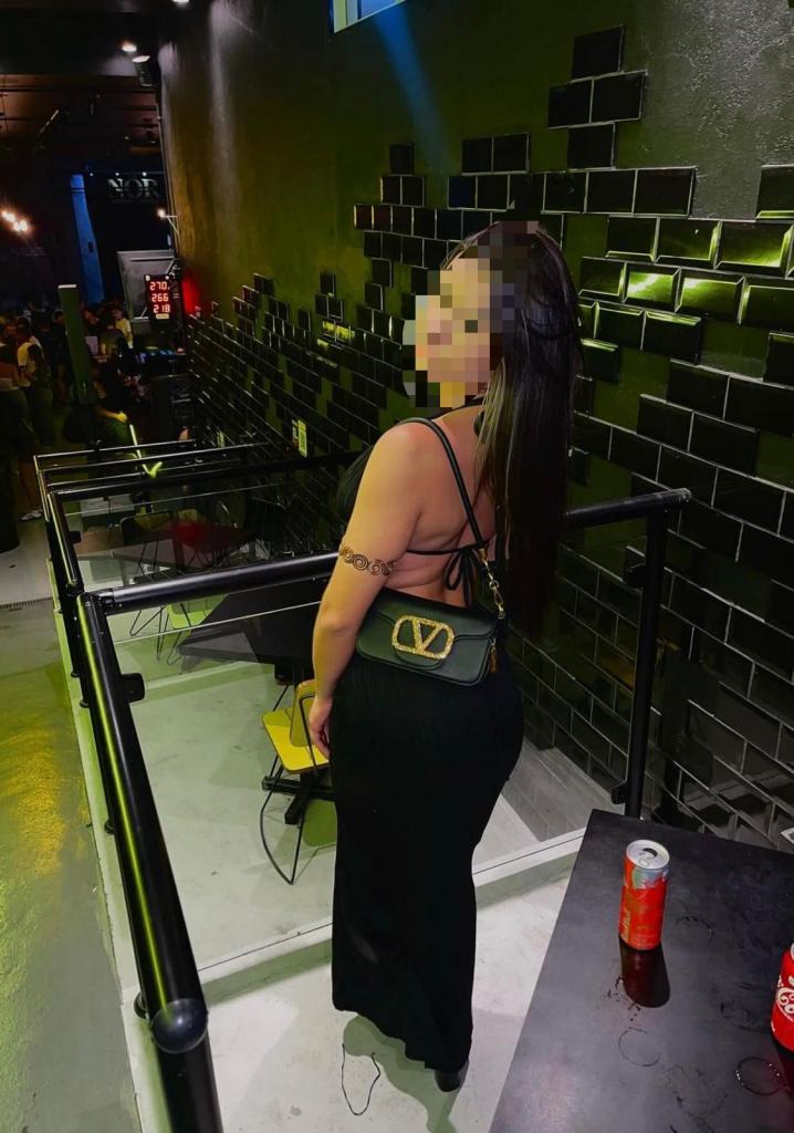 Chica busca chico en Cádiz: 