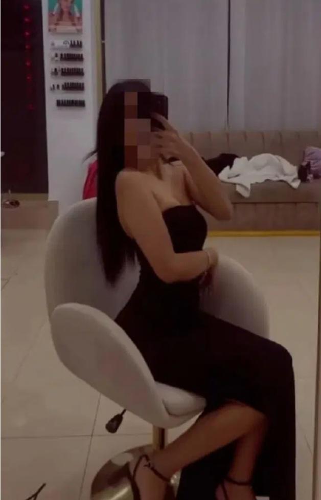 643277580: Chica busca chico en Almería