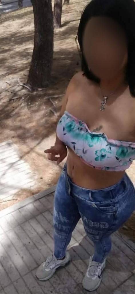 Chica busca chico en Almería: 