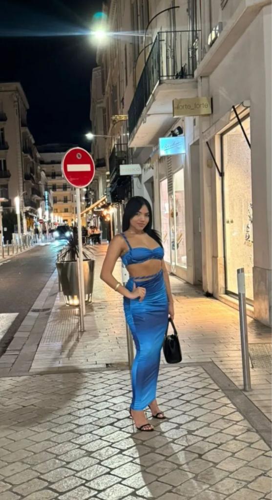 Chica busca chico en Málaga: Chica busca chico