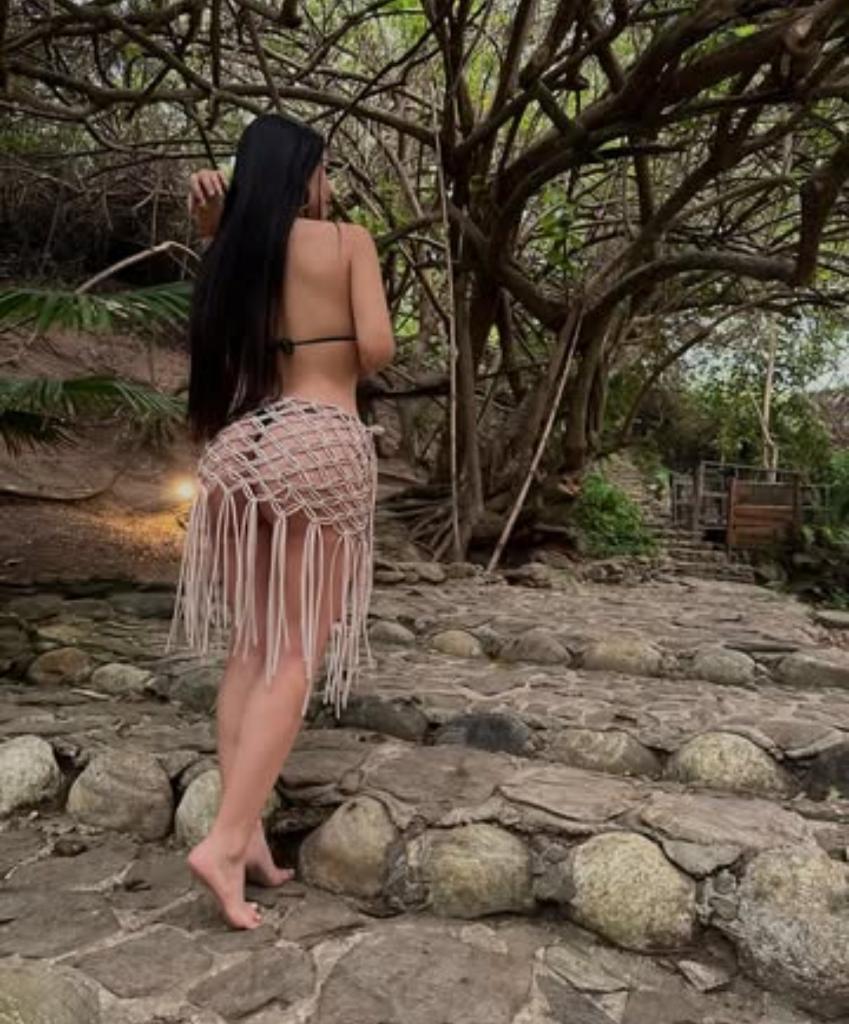 Chica busca chico en La Coruña: Chica busca chico