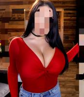 631369065: Chica busca chico en Barcelona