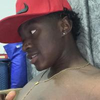 613871164: Chica busca chico en Madrid