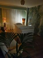 613917209: Chica busca chico en Cantabria