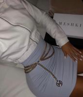 643184644: Chica busca chico en Barcelona