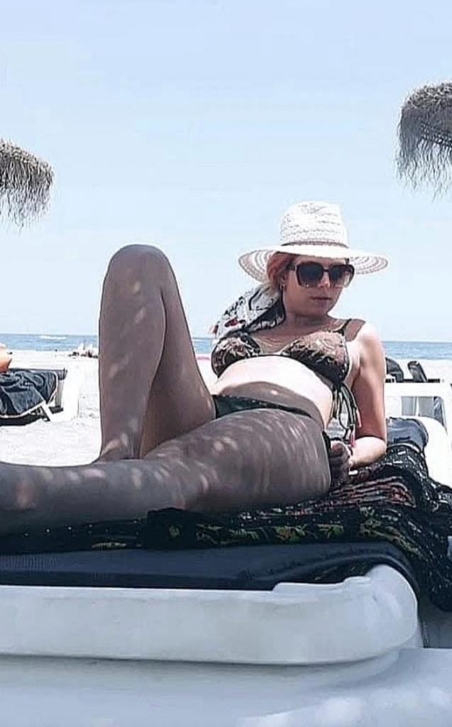 Chica busca chico en Almería: 