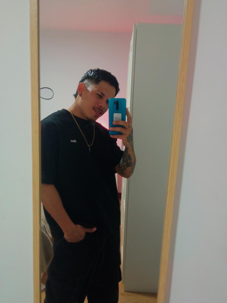 602723969: Chico busca chica en Barcelona