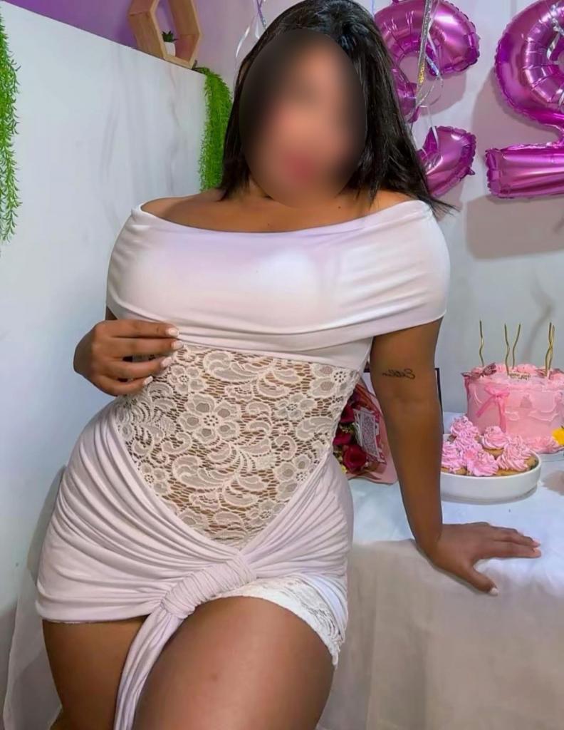632945305: Chica busca chico en Tenerife
