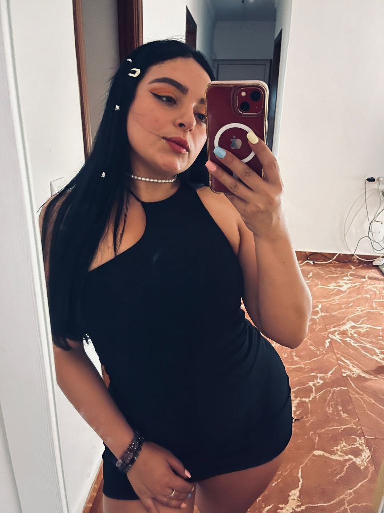 Chica busca chico en Cádiz: 