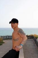 631829946: Chico busca chica en Barcelona