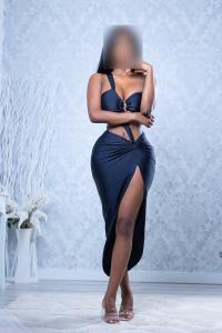 673368428: Chica busca chico en Barcelona