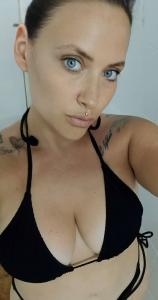 611793161: Chica busca chico en Barcelona