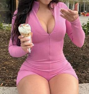 670926428: Chica busca chico en Tarragona