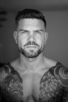 679849130: Chico busca chica en Barcelona