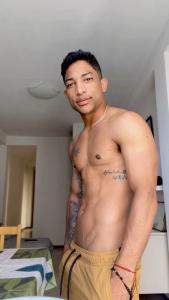 604242546: Chico busca chica en Sevilla