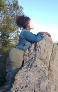 643927796: Chica busca chico en Cantabria