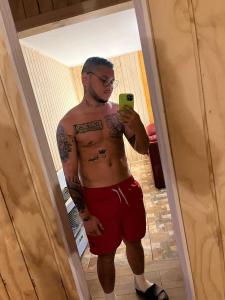 613967239: Chico busca chica en La Coruña