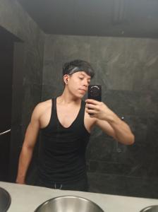 661809209: Chico busca chica en Barcelona