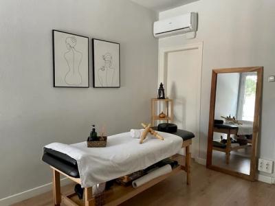 654685358: Chica busca chico en Barcelona