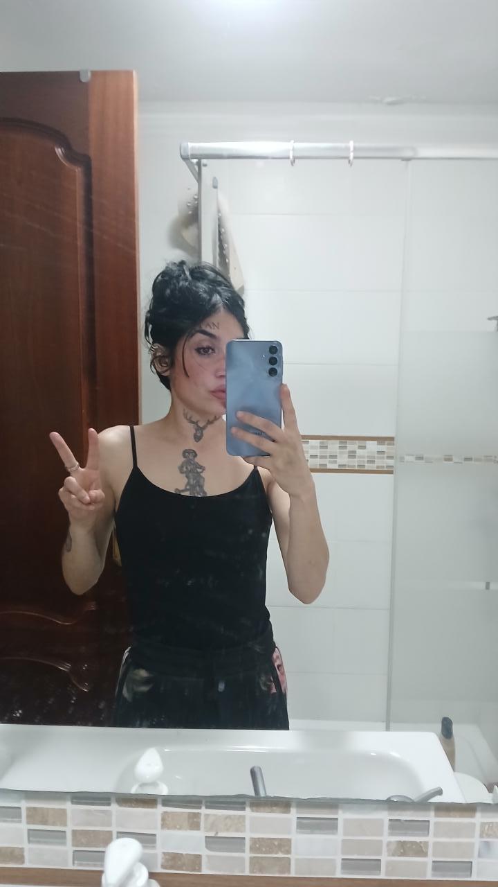 604460121: Chica busca chico en Sevilla