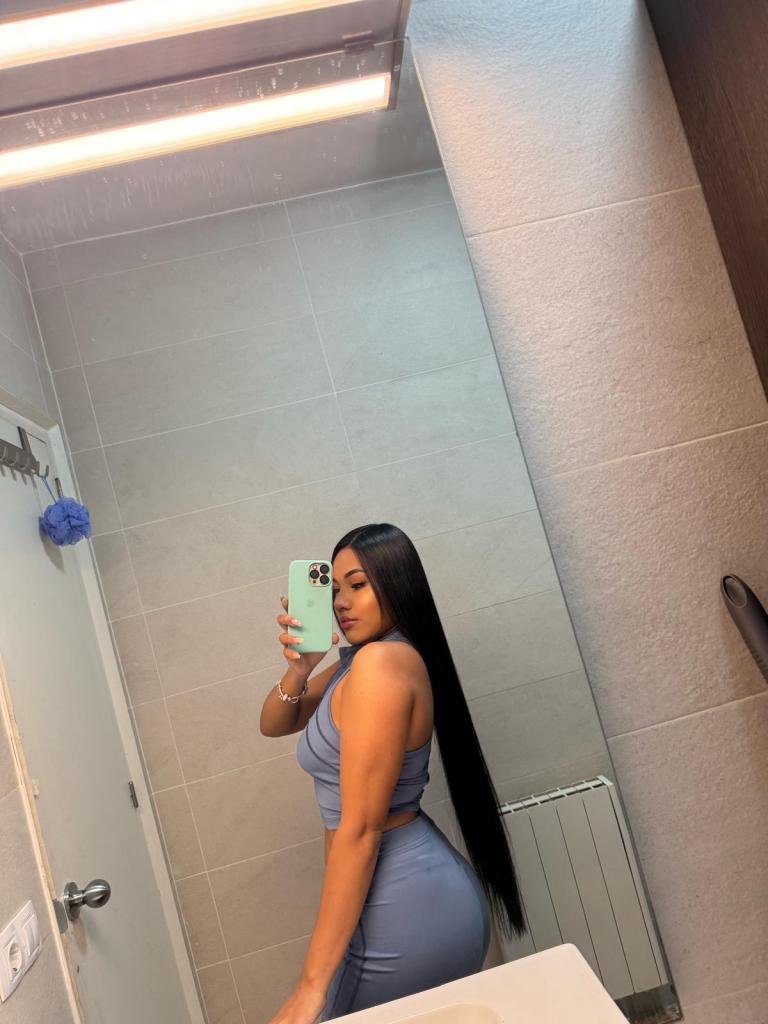 658795173: Chica busca chico en Murcia