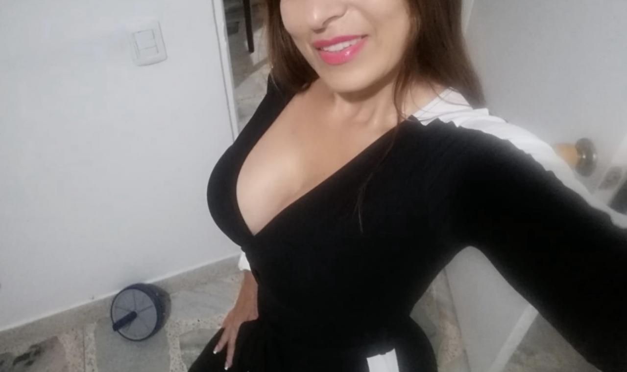 643985974: Chica busca chico en Cáceres