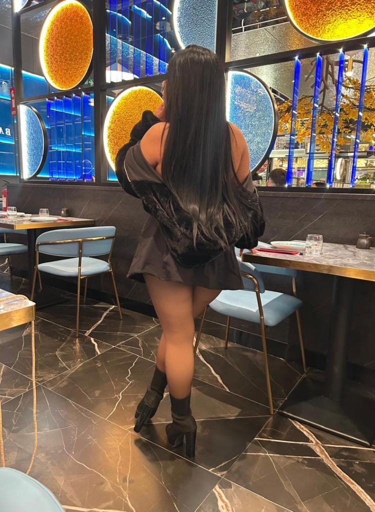Chica busca chico en Sevilla: 