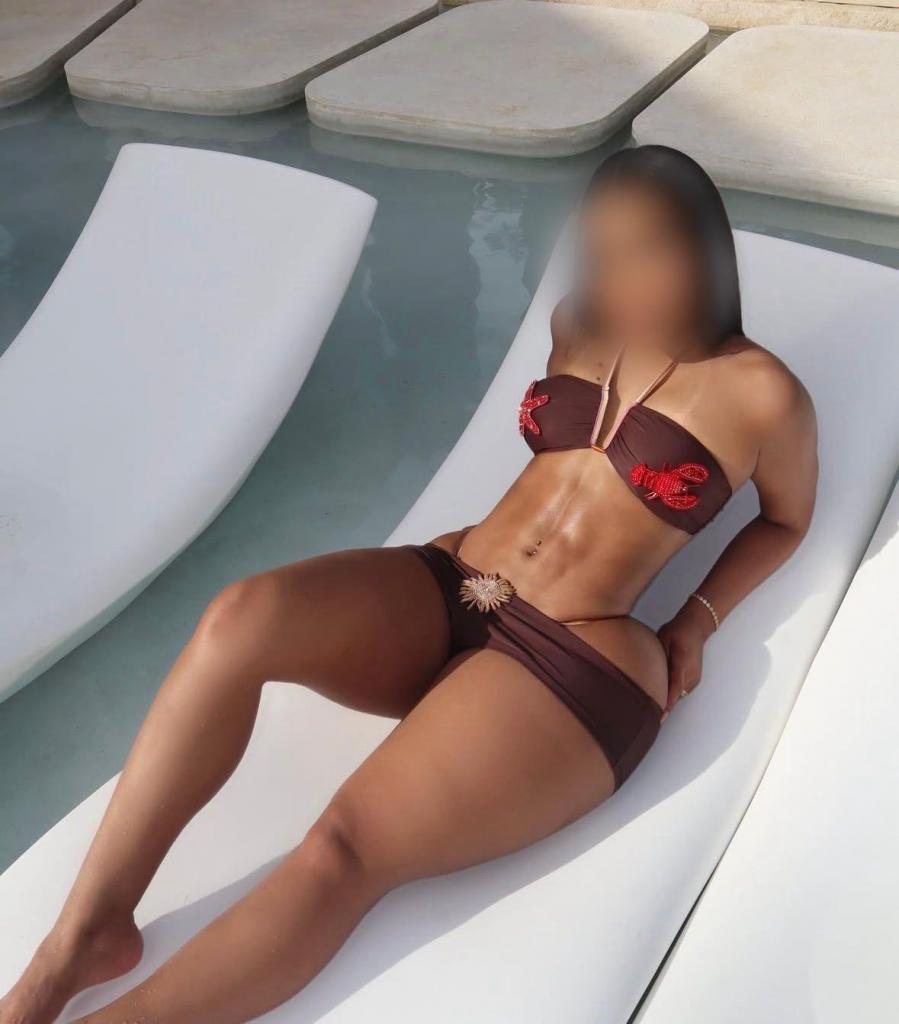Chica busca chico en Cádiz: 