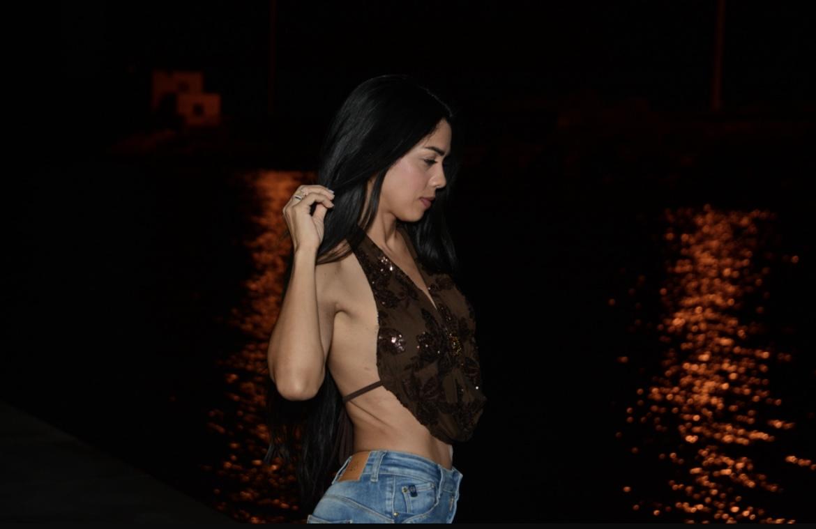 672416380: Chica busca chico en Valencia