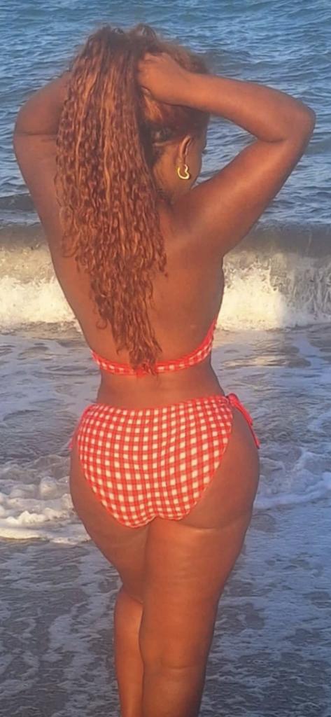 Chica busca chico en Almería: Chica busca chico