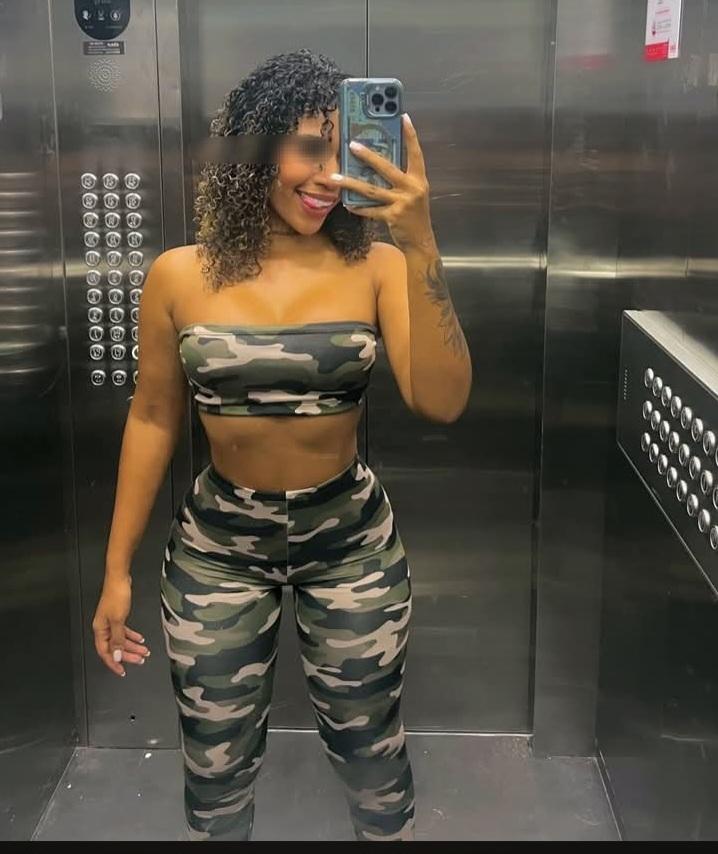 Chica busca chico en Menorca: 