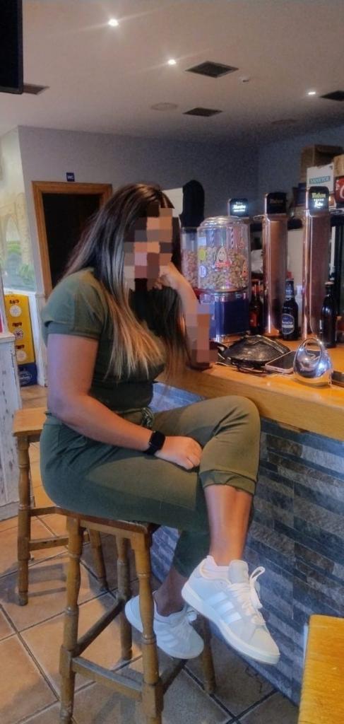Chica busca chico en Huelva: 