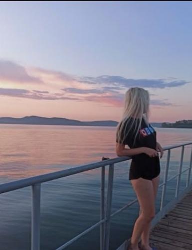 Chica busca chico en La Coruña: 