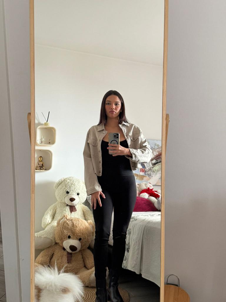 Chica busca chico en Granada: 