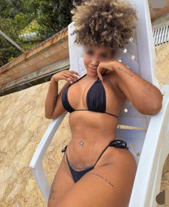 Chica busca chico en Menorca: 