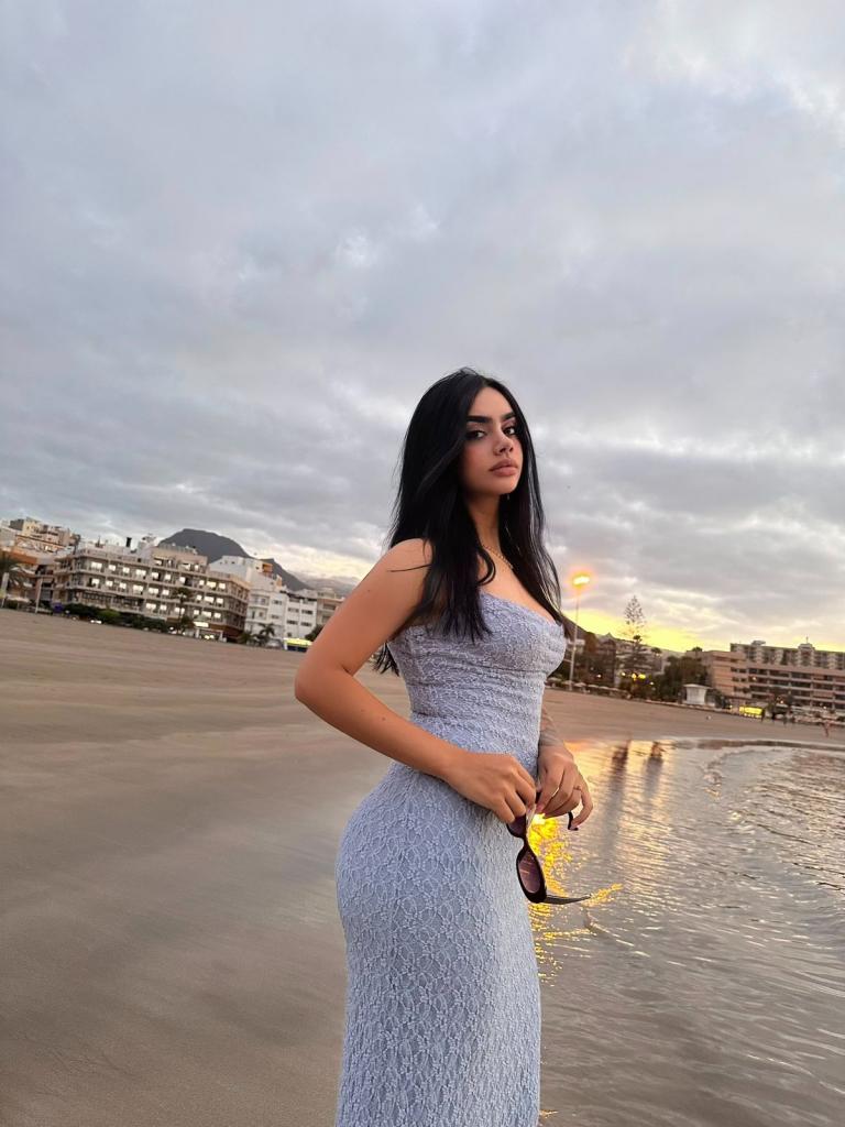 Chica busca chico en Tenerife: 