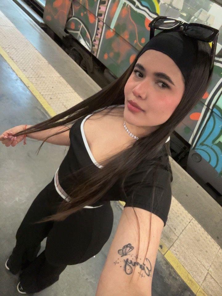 667720305: Chica busca chico en Valencia