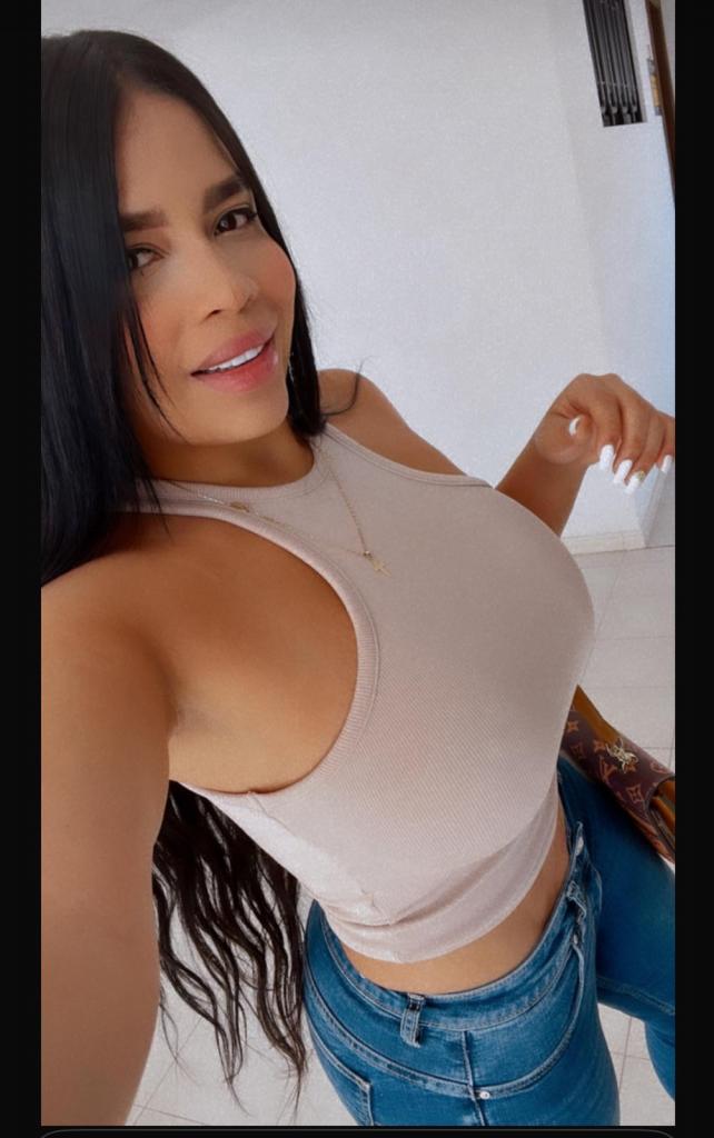 Chica busca chico en Tenerife: 