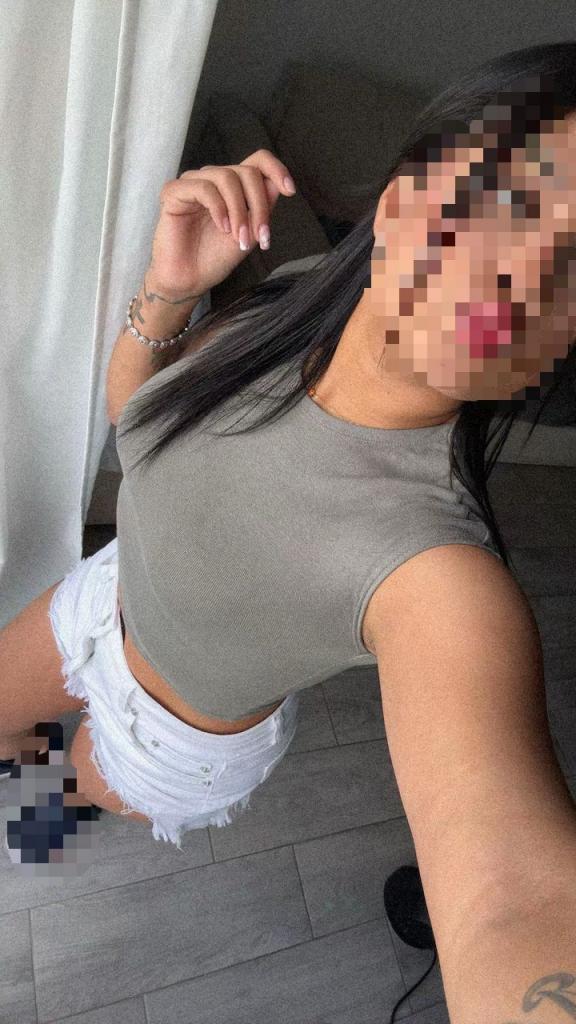 Chica busca chico en Tenerife: 