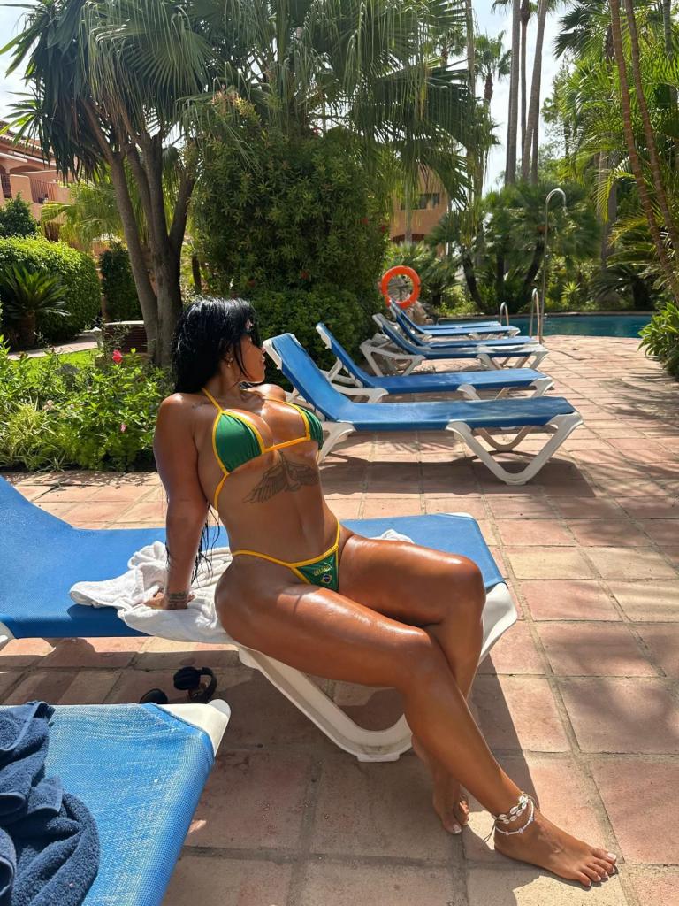 664272791: Chica busca chico en Almería