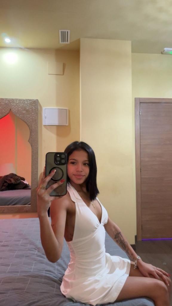Chica busca chico en Málaga: Chica busca chico