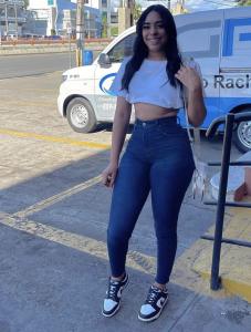 604143728: Chica busca chico en La Coruña