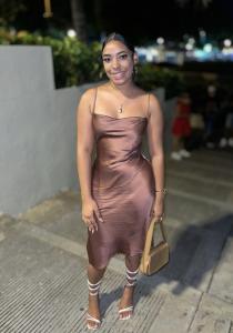604143728: Chica busca chico en La Coruña