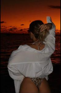 654215383: Chica busca chico en Melilla
