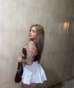 664355935: Chica busca chico en Madrid